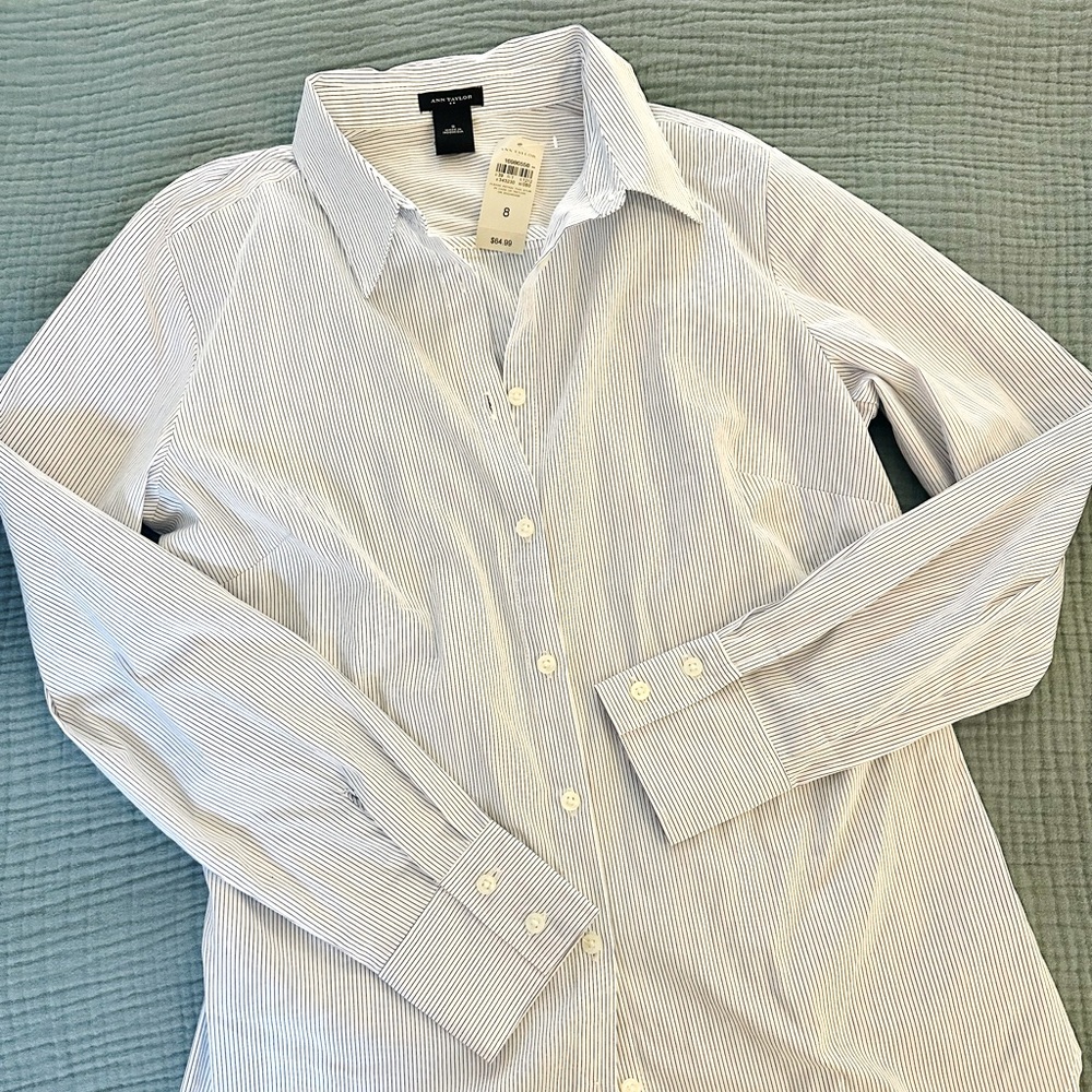 Ann Taylor Long Sleeve Button Down Shirt | Size 8 / Medium | NWT